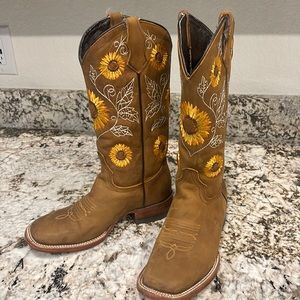 Women’s Camel Brown Sunflower Cowboy Boots